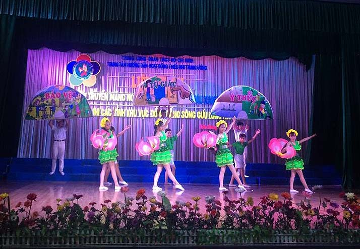 Khai mạc Liên hoan Đội tuyên truyền măng non với chủ đề “Trái đất màu xanh yêu thương ” Nhà thiếu nhi các tỉnh khu vực Đồng bằng sông Cửu Long, năm 2016
