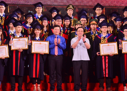 Hà Nội: Tuyên dương 100 Thủ khoa xuất sắc tốt nghiệp năm 2016
