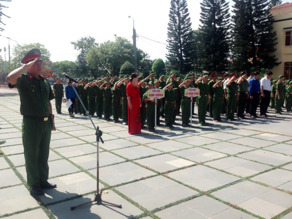 Lễ xuất quân chương trình học làm chiến sỹ công an lần nhất, năm 2016