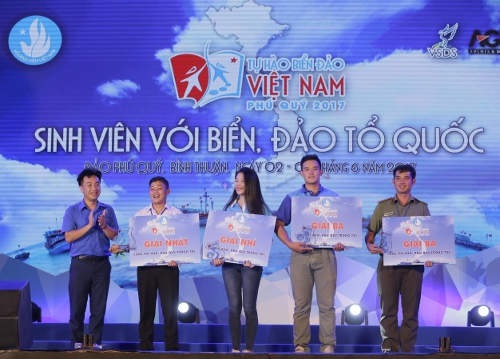 Triệu trái tim Sinh viên Việt Nam hướng về biển đảo Tổ quốc