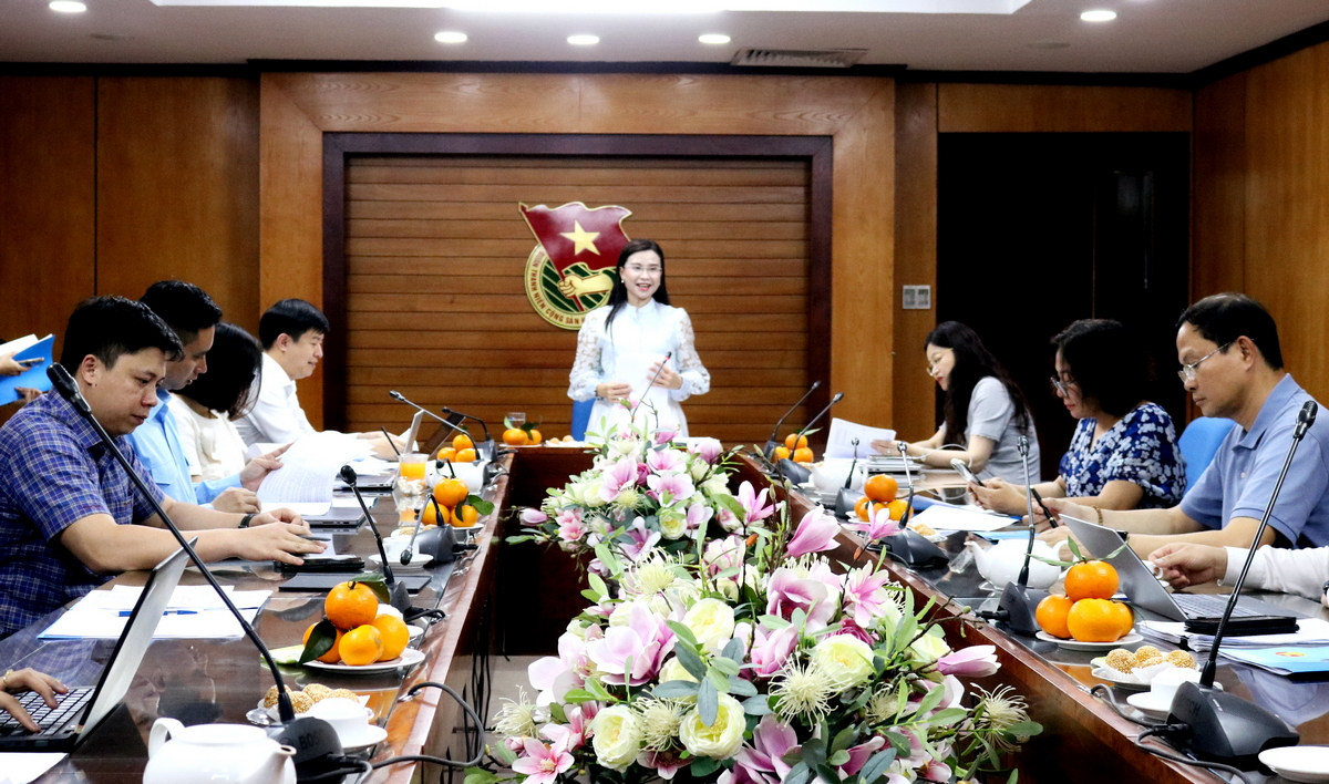 Họp Hội đồng xét chọn Giải thưởng Kim Đồng năm học 2023 – 2024