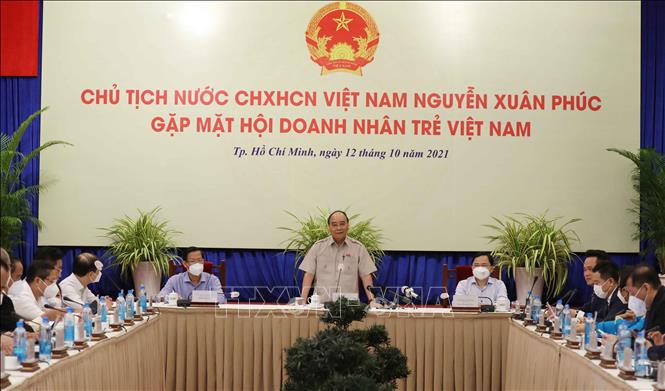 Chủ tịch nước Nguyễn Xuân Phúc gặp mặt Hội Doanh nhân trẻ Việt Nam