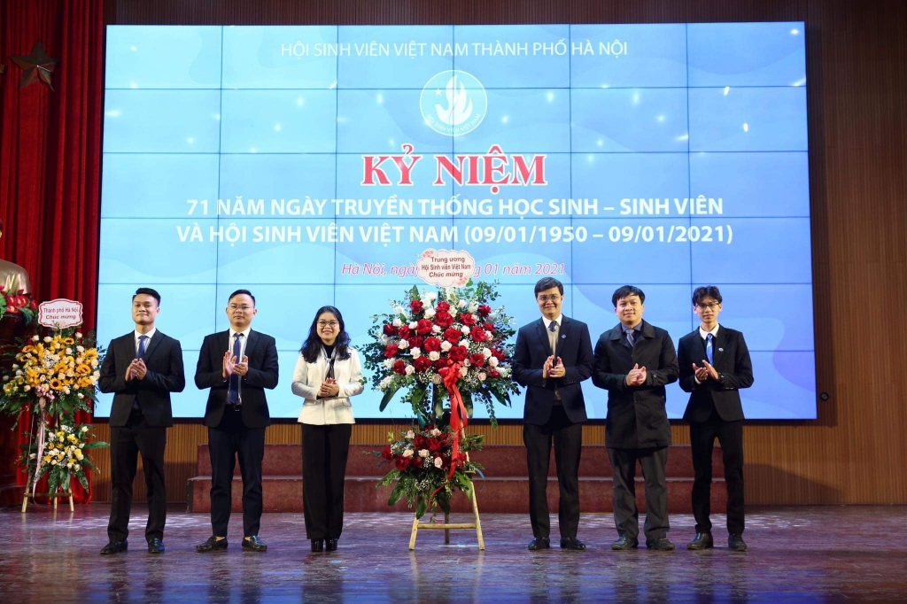 Hà Nội: Tuyên dương 574 sinh viên 5 tốt và Sao tháng Giêng năm 2020